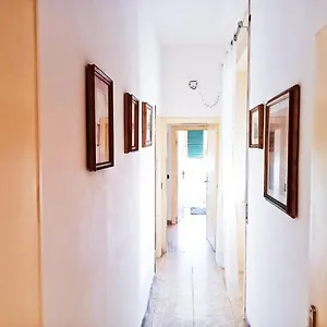 https://casa-ilaria.lecce-hotels.com